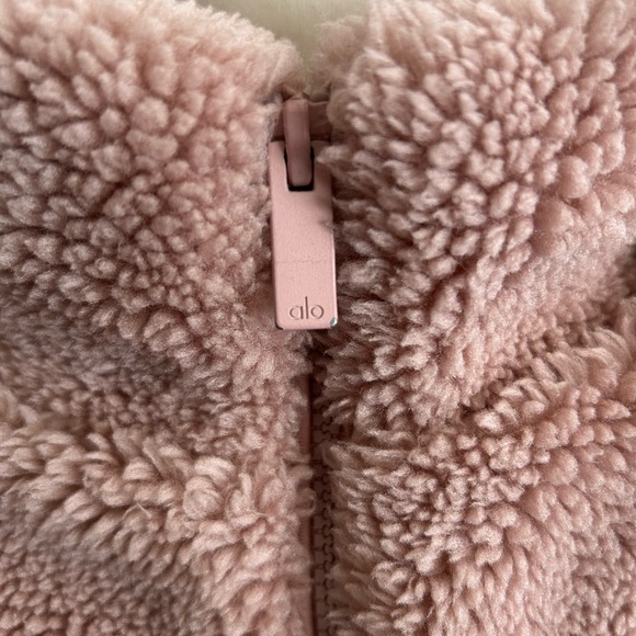ALO yoga  Foxy Sherpa jacket - Picture 6 of 10